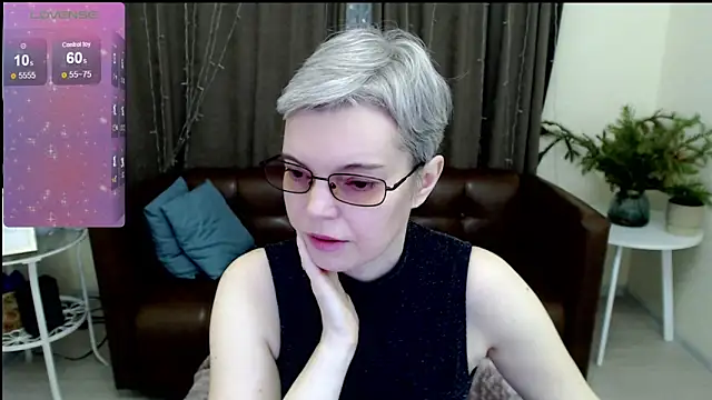 Snapshot of Cutie_Erikaa1 chatting on 01/19/25, 01:53 Cutie Erikaa1 online show from 01/19/25, 01:53