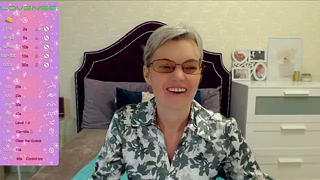 Snapshot of Cutie_Erikaa1 chatting on 02/10/25, 02:30 Cutie Erikaa1 online show from 02/10/25, 02:30