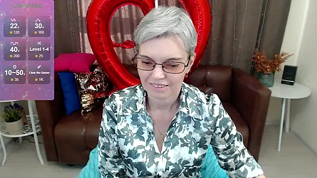 Snapshot of Cutie_Erikaa1 chatting on 02/10/25, 08:42 Cutie Erikaa1 online show from 02/10/25, 08:42