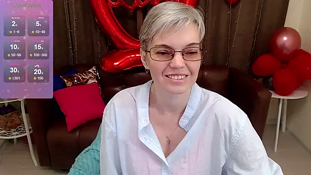 Snapshot of Cutie_Erikaa1 chatting on 02/13/25, 02:34 Cutie Erikaa1 online show from 02/13/25, 02:34