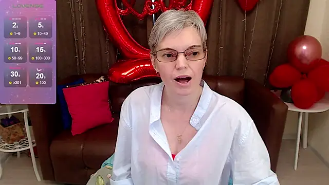 Snapshot of Cutie_Erikaa1 chatting on 02/13/25, 05:37 Cutie Erikaa1 online show from 02/13/25, 05:37