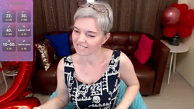 Snapshot of Cutie_Erikaa1 chatting on 02/15/25, 05:41 Cutie Erikaa1 online show from 02/15/25, 05:41