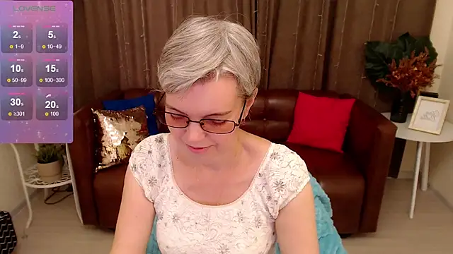 Snapshot of Cutie_Erikaa1 chatting on 03/05/25, 06:54 Cutie Erikaa1 online show from 03/05/25, 06:54