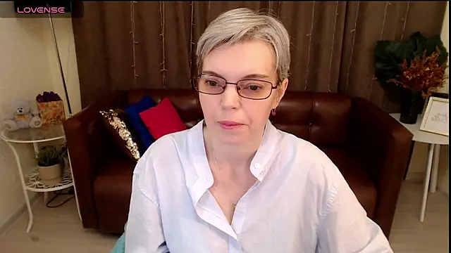 Snapshot of Cutie_Erikaa1 chatting on 03/06/25, 02:30 Cutie Erikaa1 online show from 03/06/25, 02:30
