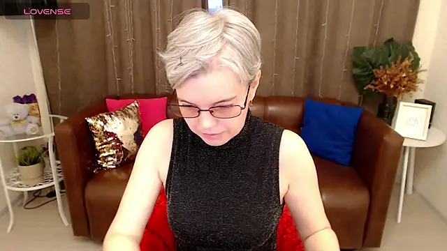 Snapshot of Cutie_Erikaa1 chatting on 03/22/25, 02:27 Cutie Erikaa1 online show from 03/22/25, 02:27