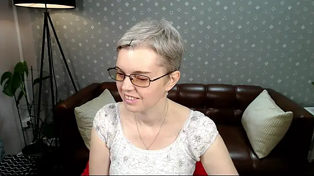 Snapshot of Cutie_Erikaa1 chatting on 09/19/25, 02:24 Cutie Erikaa1 online show from 09/19/25, 02:24