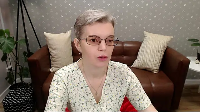 Snapshot of Cutie_Erikaa1 chatting on 09/25/25, 02:26 Cutie Erikaa1 online show from 09/25/25, 02:26