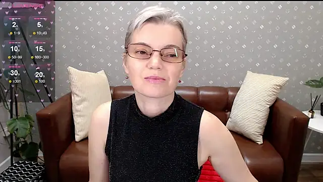 Snapshot of Cutie_Erikaa1 chatting on 10/15/25, 02:11 Cutie Erikaa1 online show from 10/15/25, 02:11