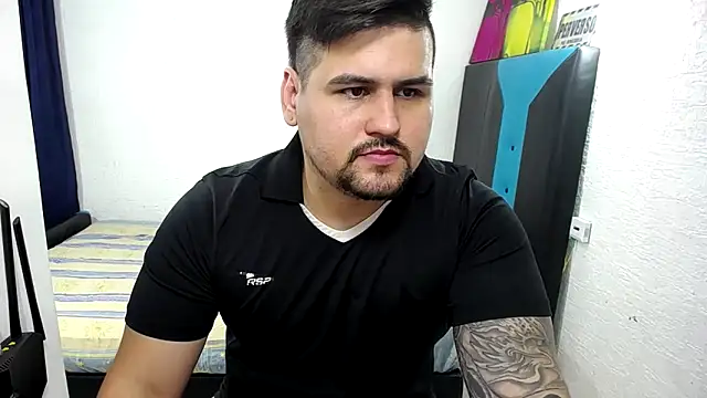 pitbullveryhot online show from 11/15/25, 01:58