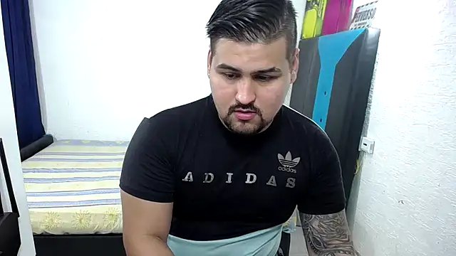 pitbullveryhot online show from 11/17/25, 07:58