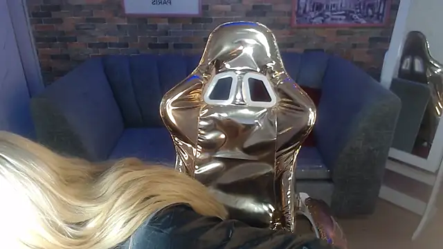 Kitty fox b online show from 02/17/25, 10:58