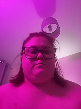 Snapshot of Tallulah-mae-xoxox chatting on 02/08/25, 02:15 Tallulah-mae-xoxox online show from 02/08/25, 02:15