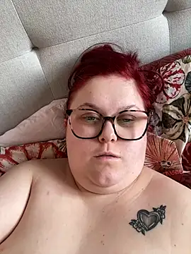 Snapshot of Tallulah-mae-xoxox chatting on 03/09/25, 10:19 Tallulah-mae-xoxox online show from 03/09/25, 10:19