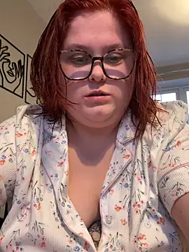 Snapshot of Tallulah-mae-xoxox chatting on 03/10/25, 05:39 Tallulah-mae-xoxox online show from 03/10/25, 05:39