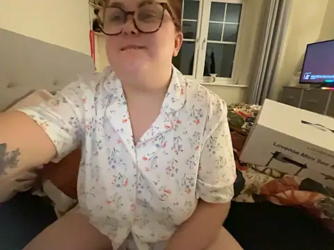 Snapshot of Tallulah-mae-xoxox chatting on 03/13/25, 11:05 Tallulah-mae-xoxox online show from 03/13/25, 11:05