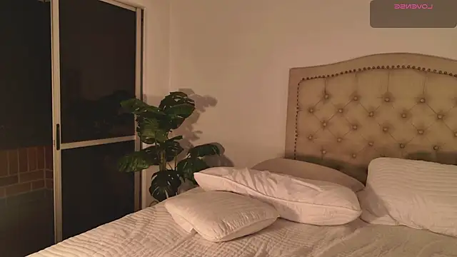 Scarlett grand online show from 10/07/25, 11:24