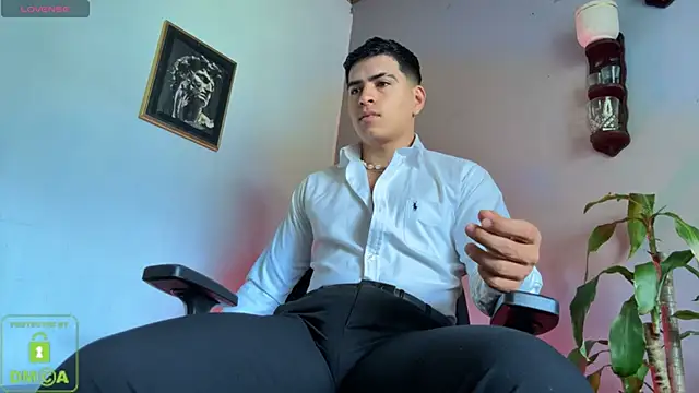 Adrian Mill3r online show from 11/04/25, 04:50