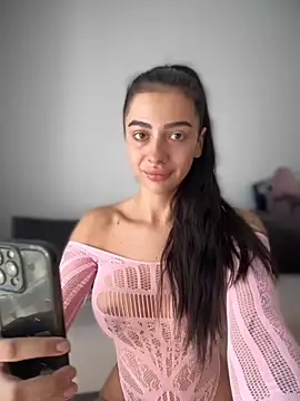 LaraVegas  online show from 11/02/25, 08:06