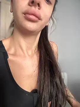 LaraVegas  online show from 11/18/25, 08:08