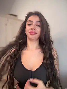 LaraVegas  online show from 11/21/25, 08:35