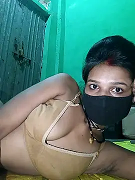 Snapshot of Hoty_girl_143 chatting on 10/18/25, 04:04 Hoty girl 143 online show from 10/18/25, 04:04