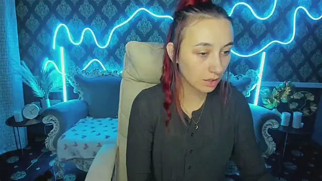 Snapshot of Roxy_Rayy chatting on 10/20/25, 06:25 Roxy Rayy online show from 10/20/25, 06:25