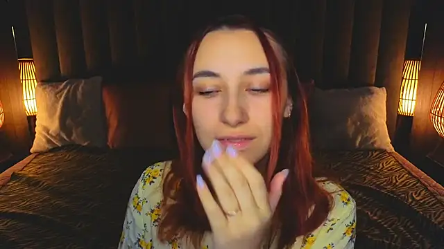 Snapshot of Roxy_Rayy chatting on 10/22/25, 06:13 Roxy Rayy online show from 10/22/25, 06:13