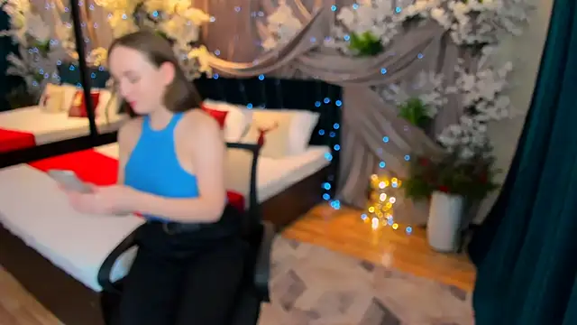 Snapshot of TrueReincarnation chatting on 01/29/25, 10:32 TrueReincarnation online show from 01/29/25, 10:32