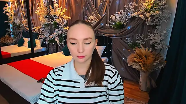 Snapshot of TrueReincarnation chatting on 02/08/25, 10:18 TrueReincarnation online show from 02/08/25, 10:18