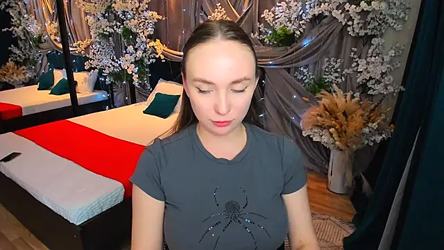 Snapshot of TrueReincarnation chatting on 02/11/25, 09:03 TrueReincarnation online show from 02/11/25, 09:03