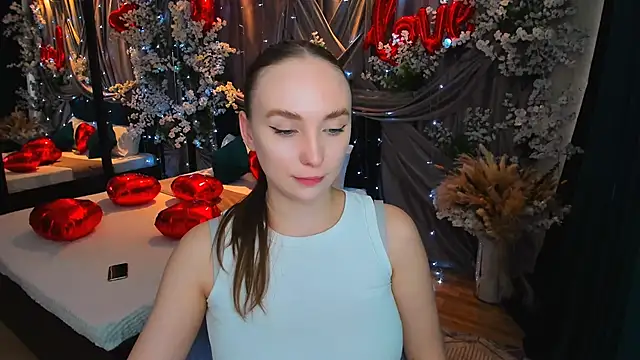 Snapshot of TrueReincarnation chatting on 02/16/25, 01:27 TrueReincarnation online show from 02/16/25, 01:27