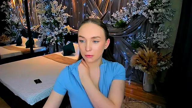 Snapshot of TrueReincarnation chatting on 03/03/25, 10:10 TrueReincarnation online show from 03/03/25, 10:10