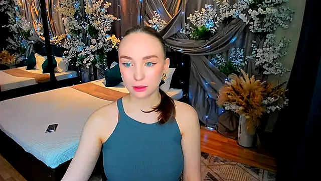 Snapshot of TrueReincarnation chatting on 03/04/25, 04:09 TrueReincarnation online show from 03/04/25, 04:09