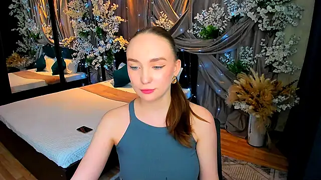 Snapshot of TrueReincarnation chatting on 03/04/25, 07:54 TrueReincarnation online show from 03/04/25, 07:54