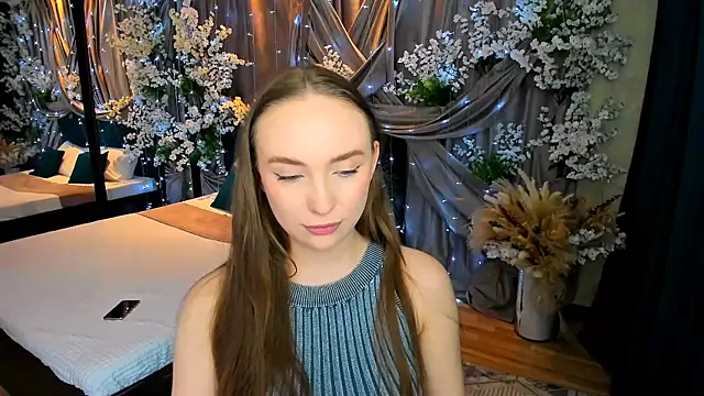 Snapshot of TrueReincarnation chatting on 03/07/25, 04:33 TrueReincarnation online show from 03/07/25, 04:33