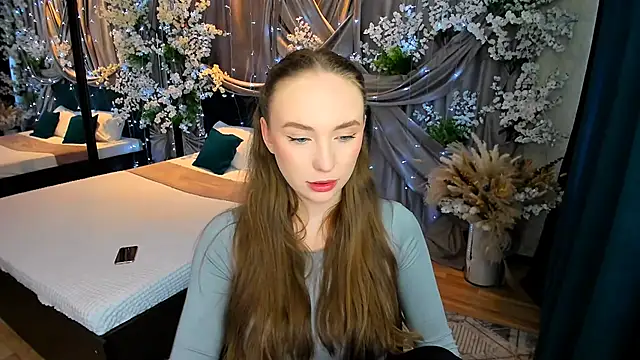 Snapshot of TrueReincarnation chatting on 03/09/25, 10:19 TrueReincarnation online show from 03/09/25, 10:19