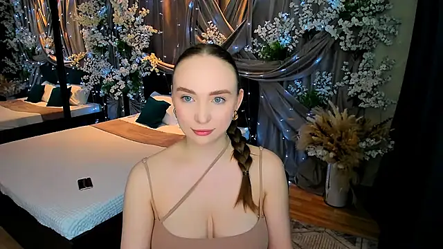 Snapshot of TrueReincarnation chatting on 03/11/25, 04:07 TrueReincarnation online show from 03/11/25, 04:07