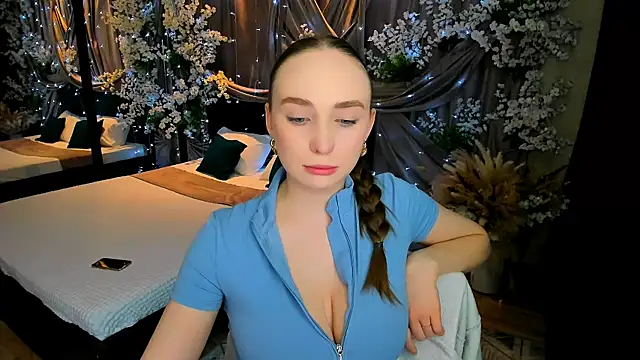 Snapshot of TrueReincarnation chatting on 03/11/25, 10:20 TrueReincarnation online show from 03/11/25, 10:20