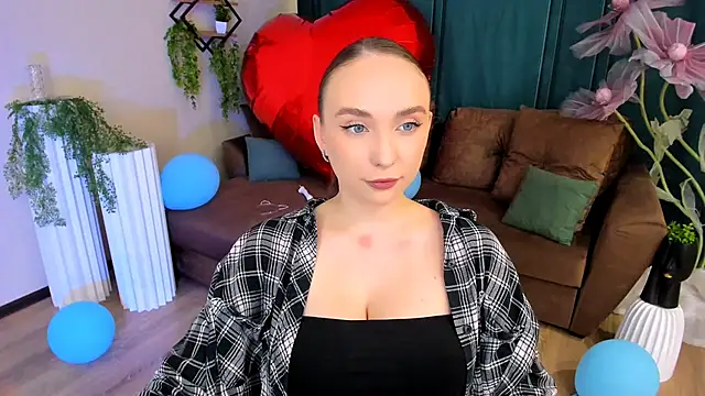 Snapshot of TrueReincarnation chatting on 09/11/25, 07:14 TrueReincarnation online show from 09/11/25, 07:14