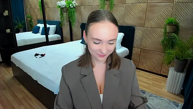 Snapshot of TrueReincarnation chatting on 09/19/25, 04:07 TrueReincarnation online show from 09/19/25, 04:07