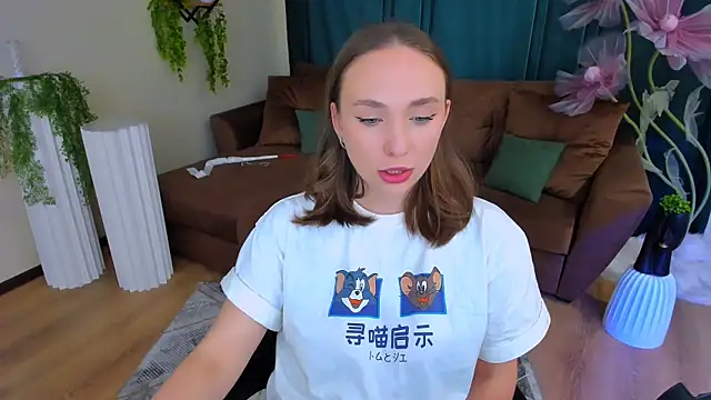 Snapshot of TrueReincarnation chatting on 10/15/25, 07:03 TrueReincarnation online show from 10/15/25, 07:03