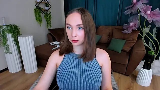 Snapshot of TrueReincarnation chatting on 10/19/25, 07:03 TrueReincarnation online show from 10/19/25, 07:03