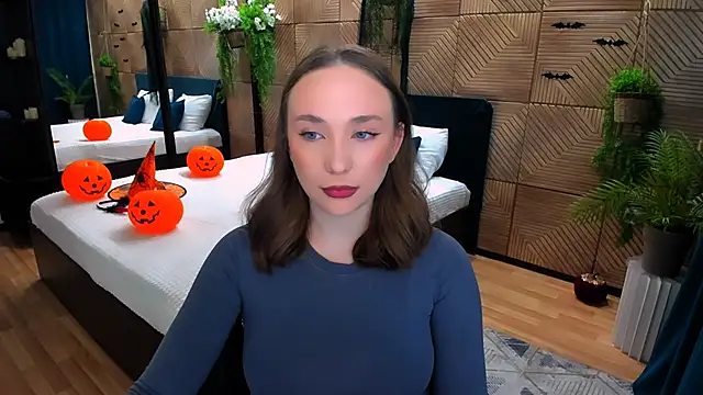 Snapshot of TrueReincarnation chatting on 11/03/25, 04:03 TrueReincarnation online show from 11/03/25, 04:03