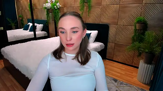 Snapshot of TrueReincarnation chatting on 11/15/25, 05:53 TrueReincarnation online show from 11/15/25, 05:53