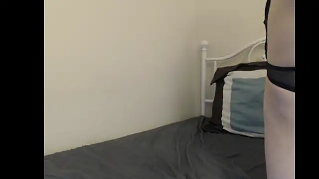 Snapshot of lyssaxoxx chatting on 12/17/24, 09:05 lyssaxoxx online show from 12/17/24, 09:05