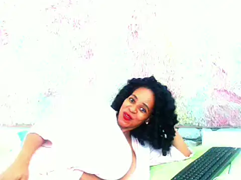 Snapshot of BustyyFaye chatting on 12/10/24, 10:06 BustyyFaye online show from 12/10/24, 10:06