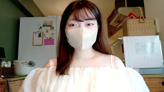  Yui  online show from 09/12/25, 03:17