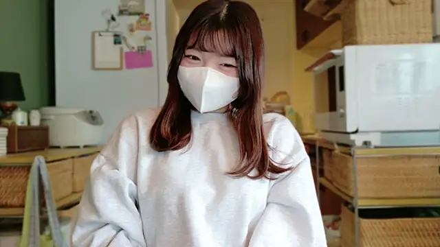  Yui  online show from 11/06/25, 03:18