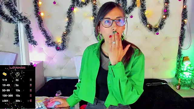  jade white  online show from 12/26/24, 12:49