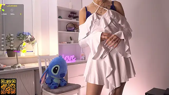 norakisses online show from 11/11/25, 10:48